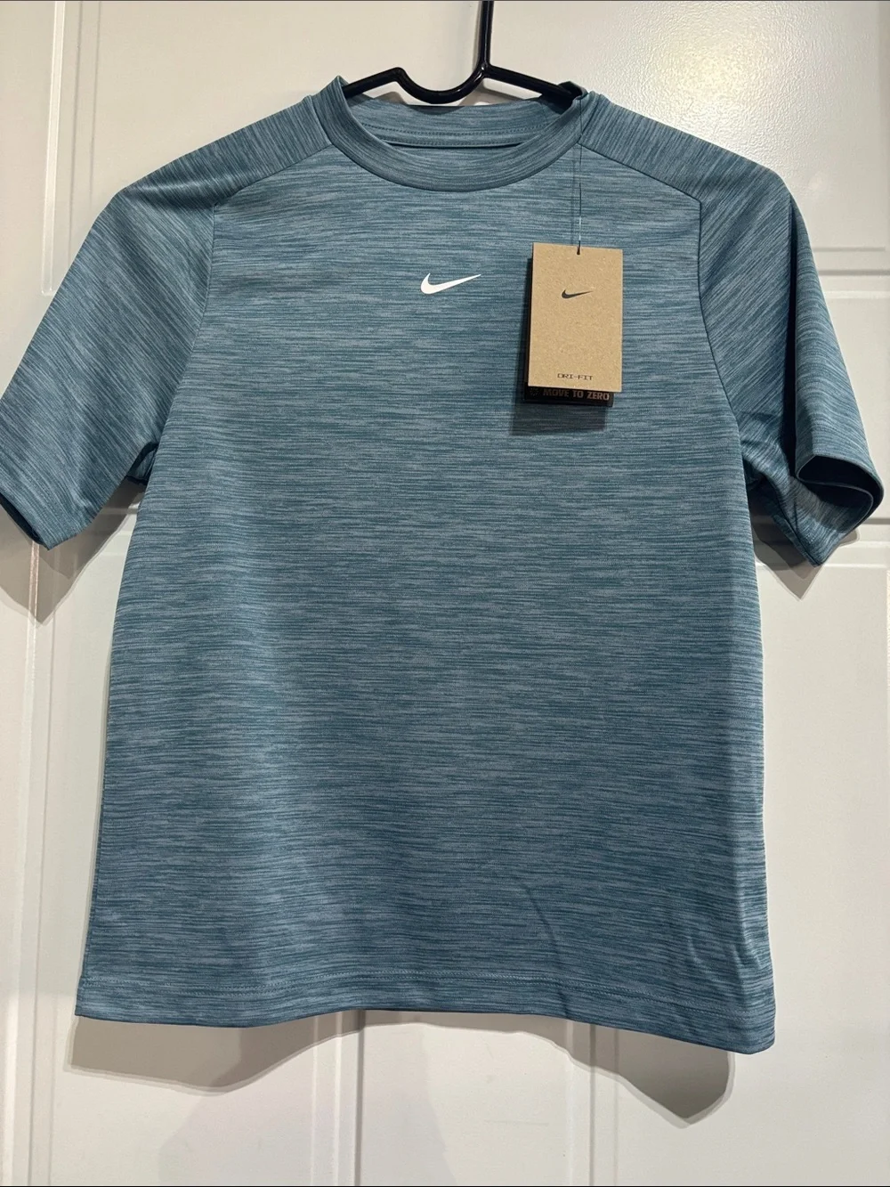 Nike DRI-FIT Training Crewneck,Swoosh logo, chest, athletic,short sleeve,light